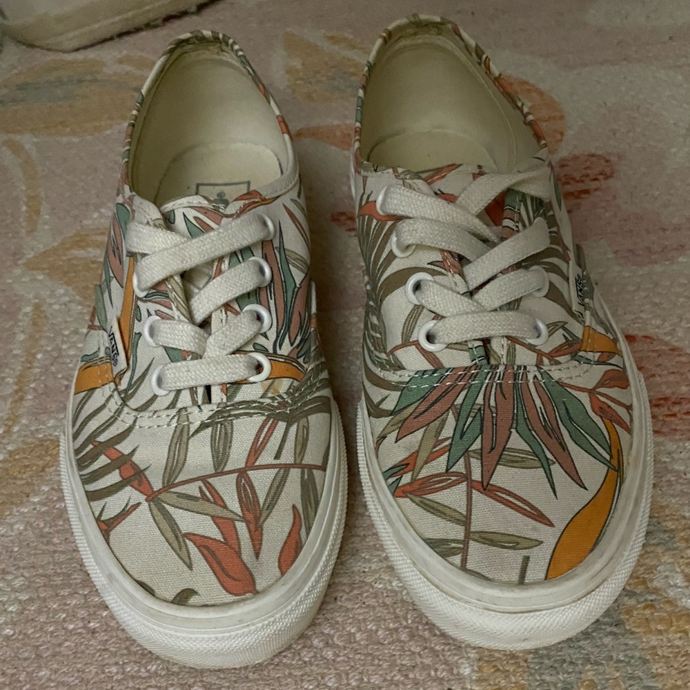 Vans - Picture 8 of 14